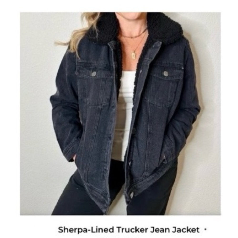 AEO 🦅 Black Sherpa Lined Denim Jacket - Picture 2 of 16
